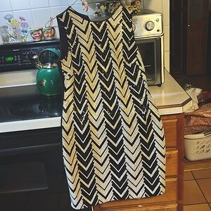 Vince Camuto sewing sleeveless dress